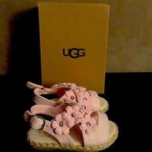 UGG pink/sparkly girls sandals!